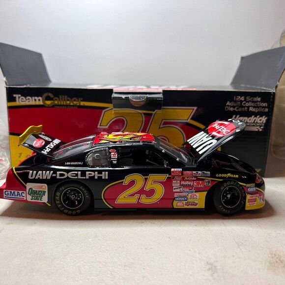 Jerry Nadeau #25 UAW Delphi Owner's Series Autographed 1:24 Scale NASCAR - Picture 1 of 16